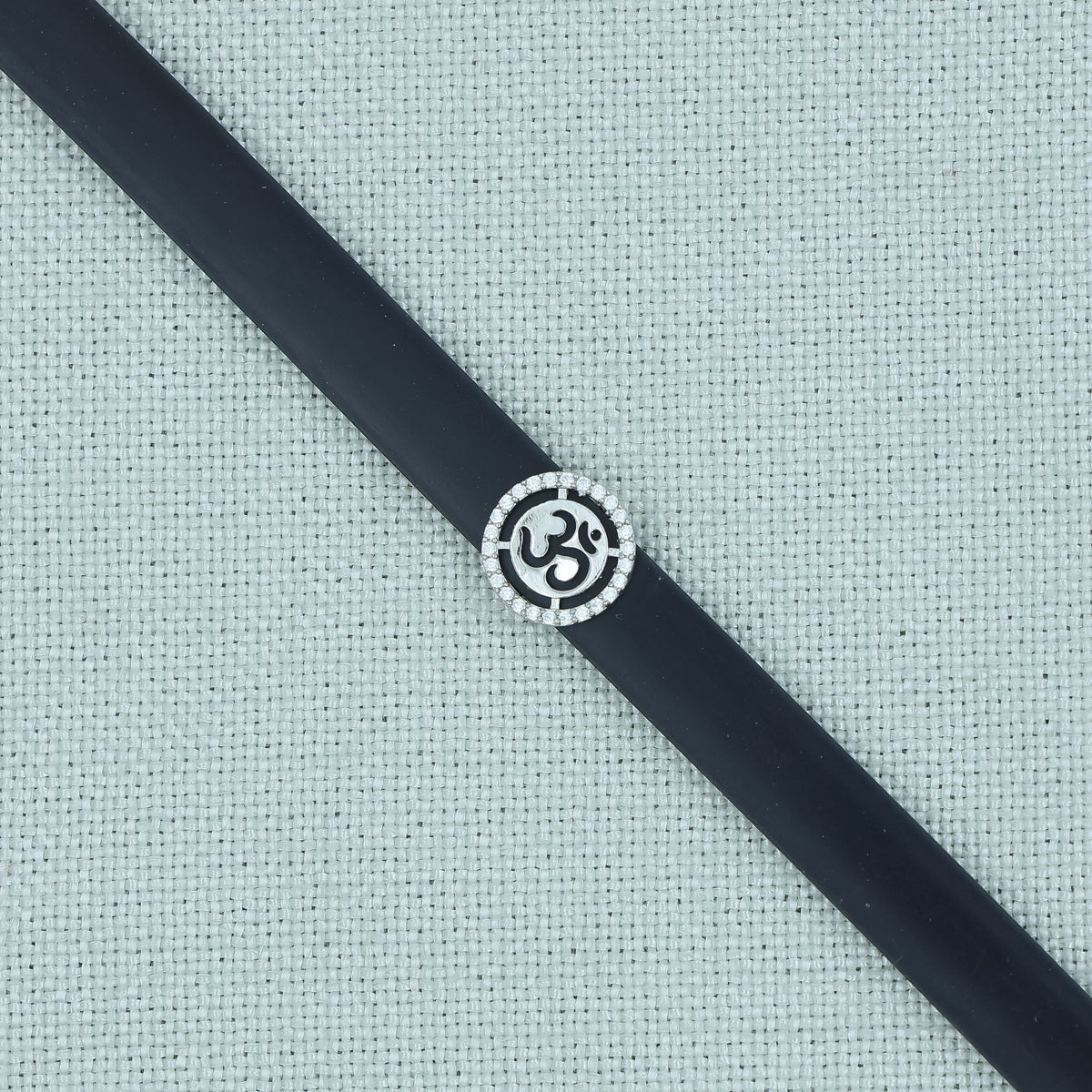 Classic Silver OM Wristband for man