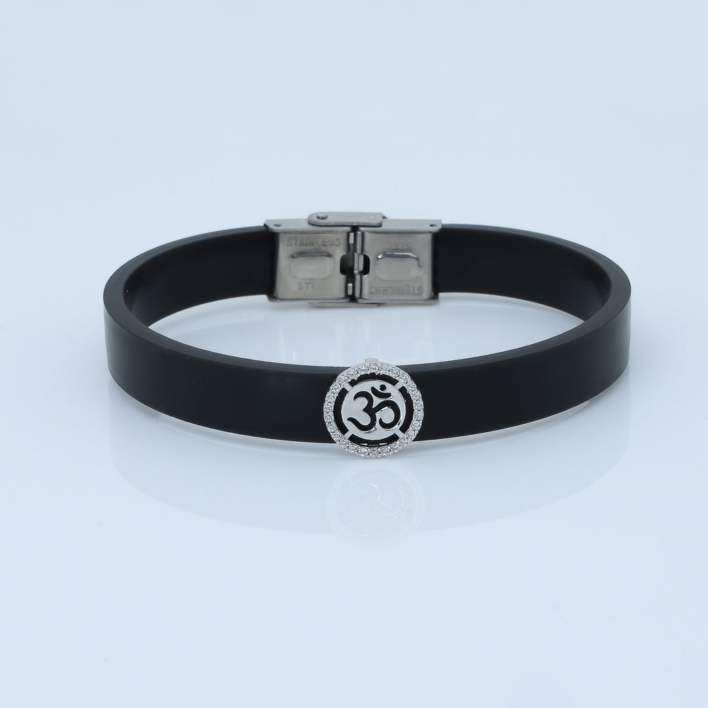 Classic Silver OM Wristband for man