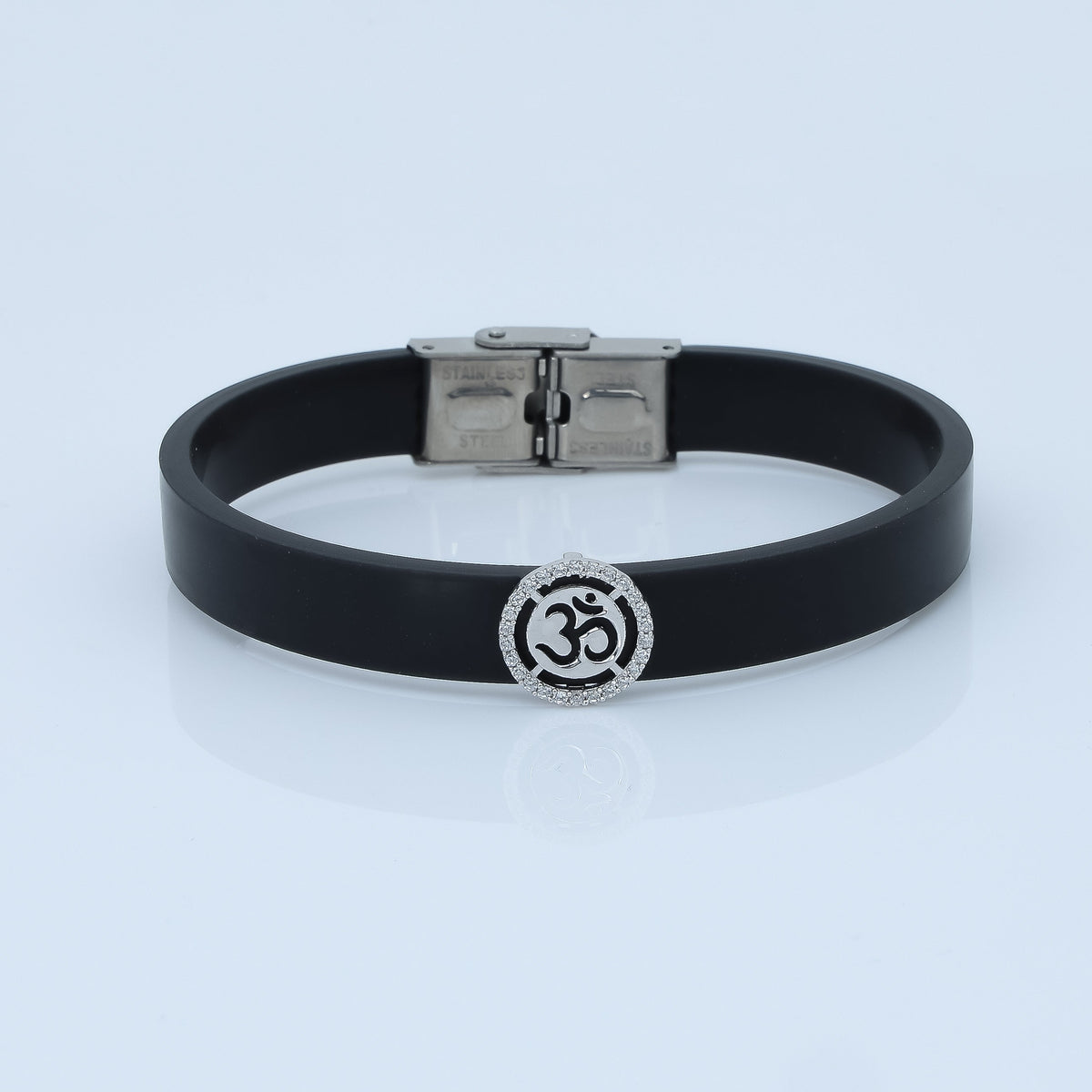 Classic Silver OM Wristband for man