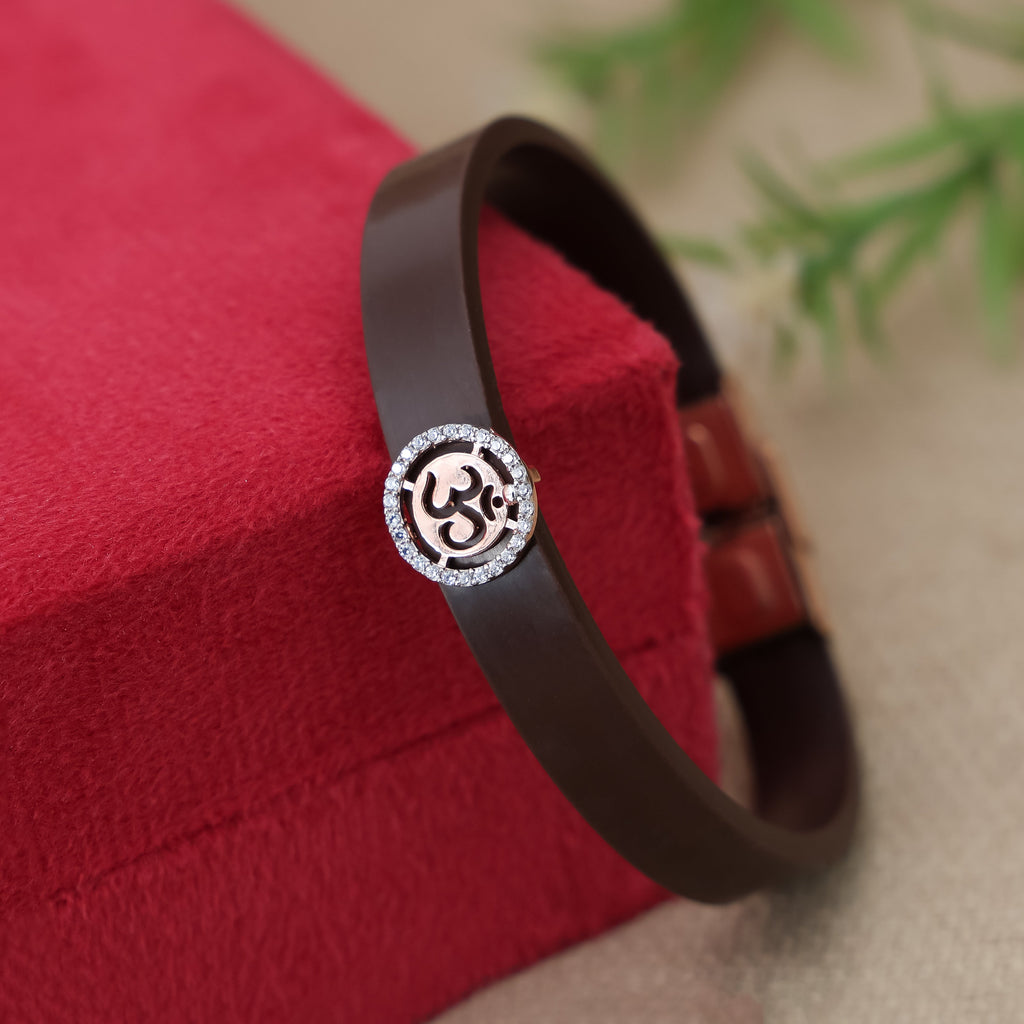 Classic Silver OM Wristband for man