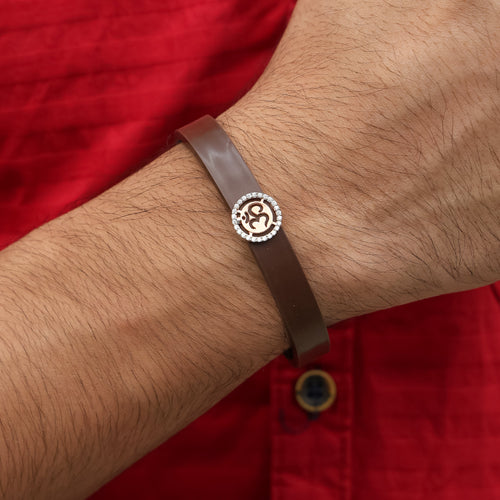 Classic Silver OM Wristband for man